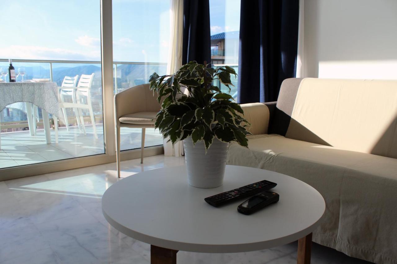 Skyline 26 Stunning Sea Views From A 2-Bedroom Apartment On The 26Th Floor Benidorm Exterior foto